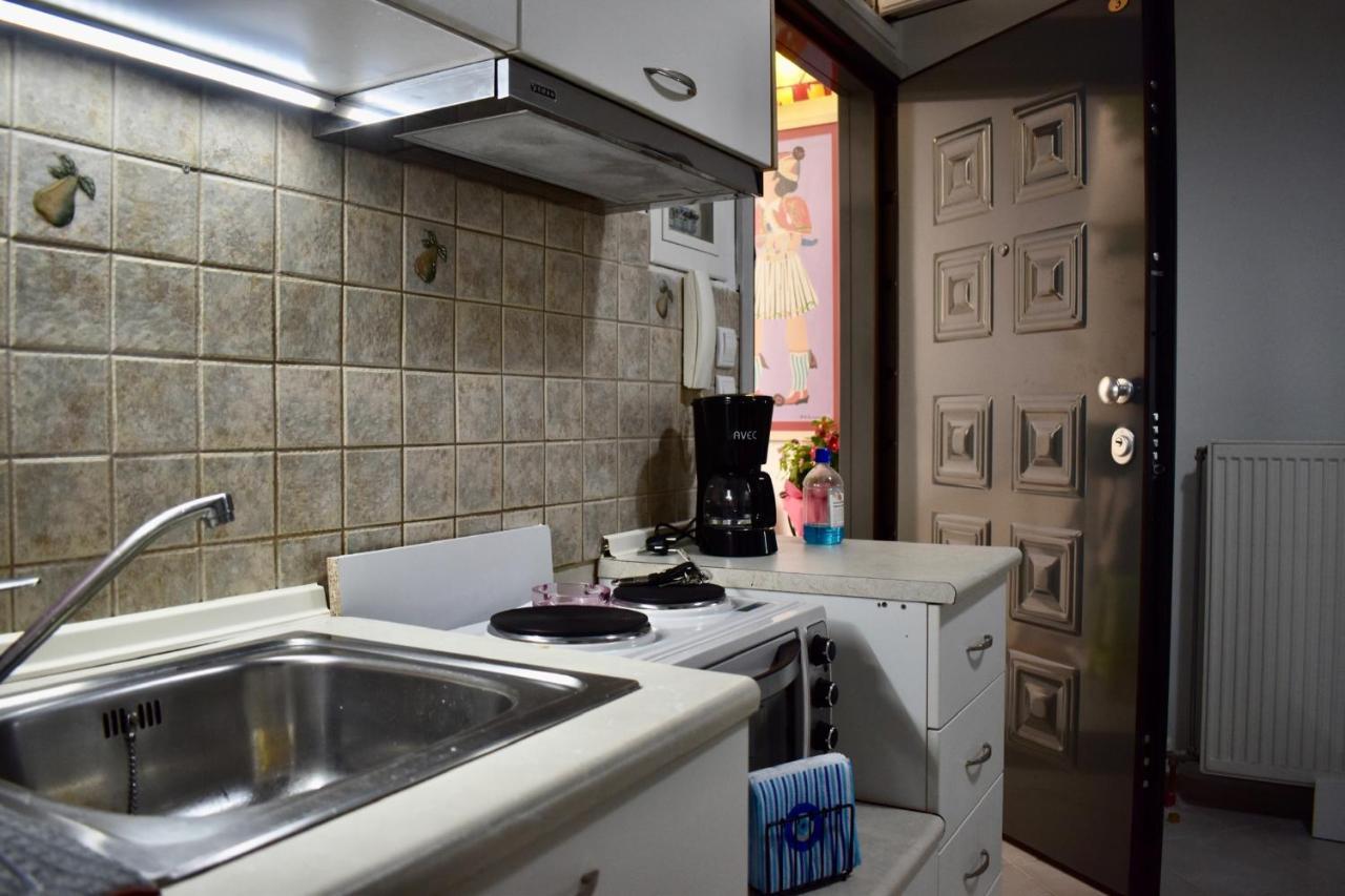 Cozy Minimal Apartment Piraeus Ngoại thất bức ảnh