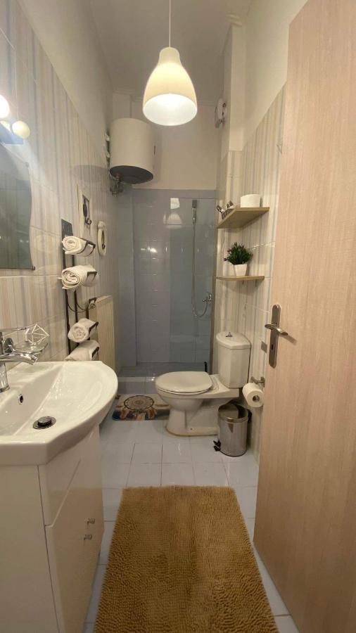 Cozy Minimal Apartment Piraeus Ngoại thất bức ảnh