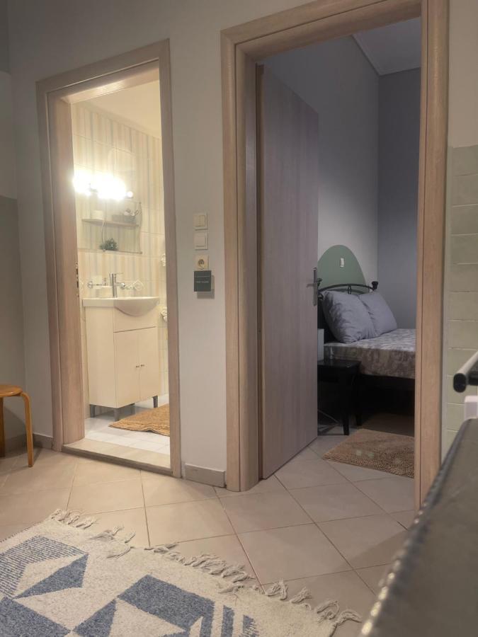 Cozy Minimal Apartment Piraeus Ngoại thất bức ảnh