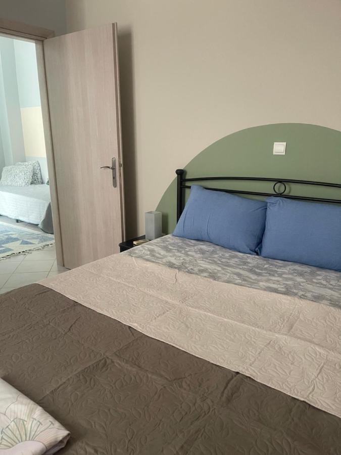 Cozy Minimal Apartment Piraeus Ngoại thất bức ảnh
